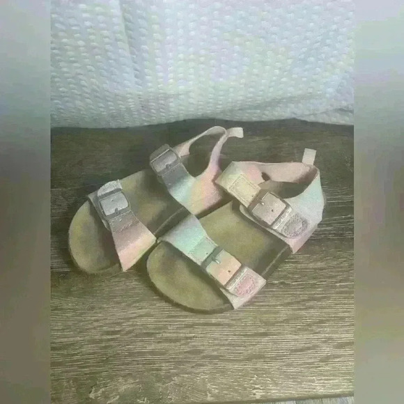 Carter’s 10 Little Girl Sandals - Picture 1 of 4